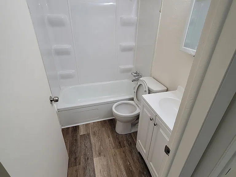 Creekwood — Photo 15