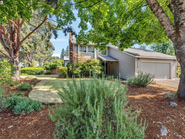 1110 Stonewood Ct, Gladstone, OR 97027