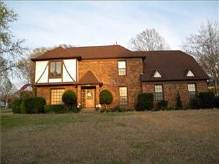 3rd image of 2426 Horsham Dr