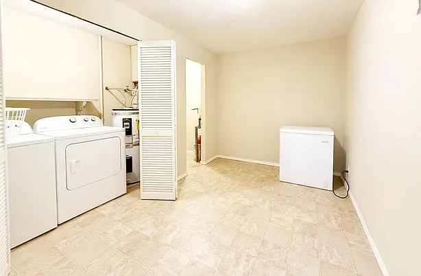 2695 McKinley Pl SE — Photo 13