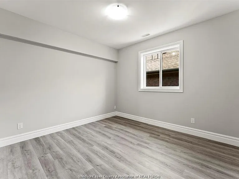2280 Daytona Ave #D — Photo 12