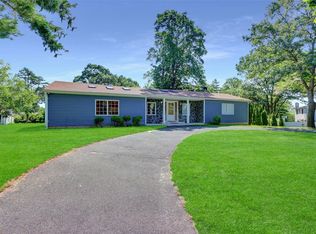 2697 Heather Ave, Medford, NY 11763