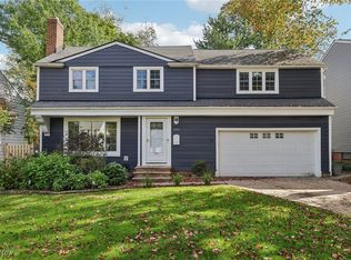 1151 Croyden Rd, Lyndhurst, OH 44124