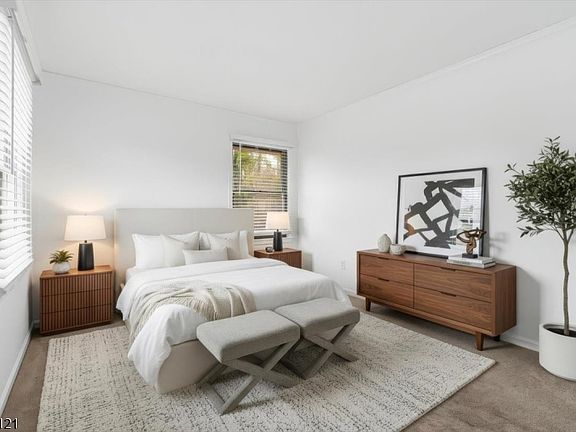 5th image of 109 Quarry Rd #I