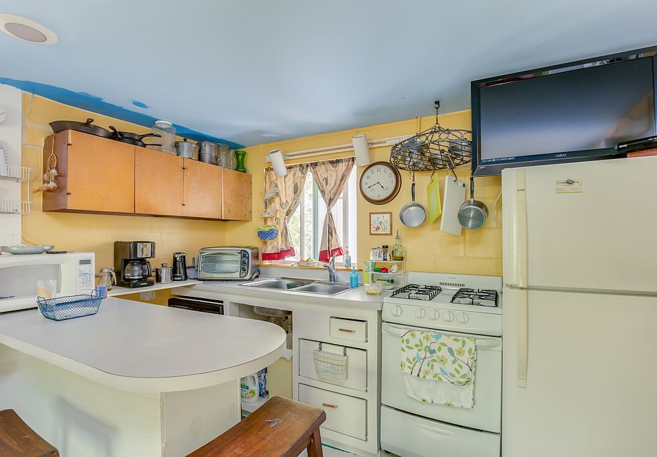 1st image of 4166 Scenic Dr