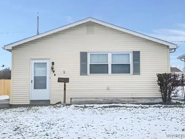 48 W Toulon Dr, Buffalo, NY 14227