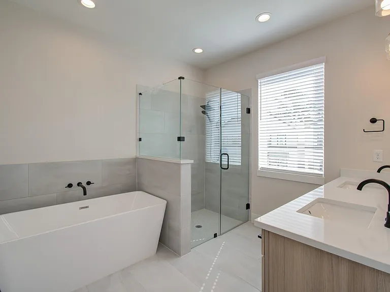 5309 Donovan Gardens Ln — Photo 12