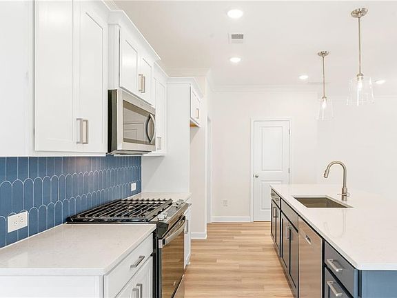 5th image of 667 Sunstone Ln