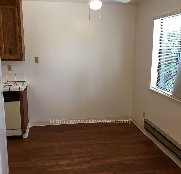 1st image of 403 Roosevelt Ave APT 5