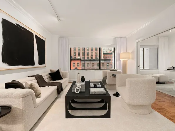 900 Park Ave APT 5E, New York, NY 10075