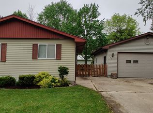 185 S 6th St, Freeland, MI 48623