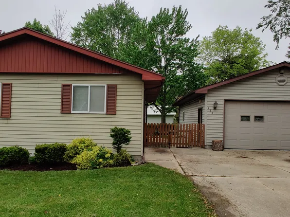 185 S 6th St, Freeland, MI 48623