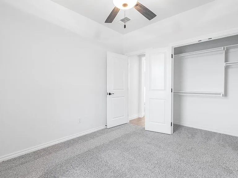 13001 NE 9th St — Photo 17