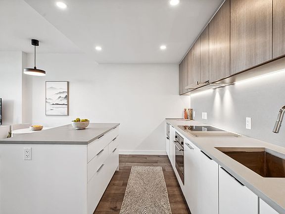 3rd image of 13318 104th Ave #709