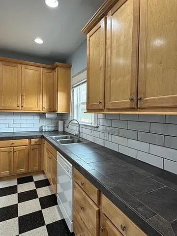 510 NE 80th Ave — Photo 11