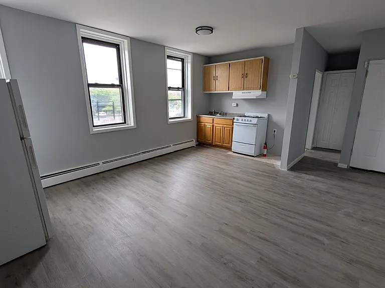 352 New Brunswick Ave #2 — Photo 1
