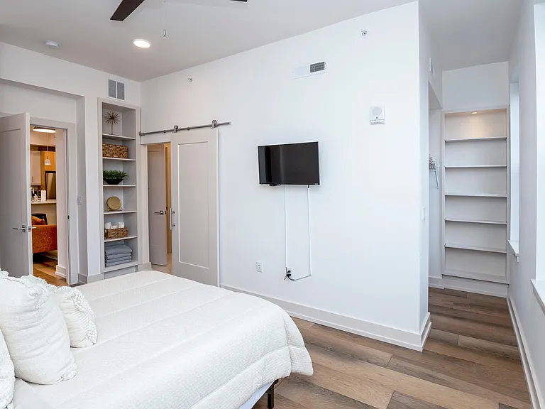 1508 Race St #3R — Photo 17