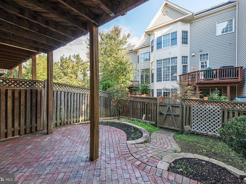 2nd image of 5007 Barbour Dr
