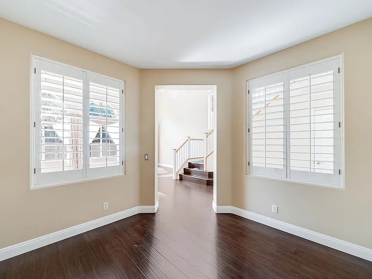 11761 Fricker Ave — Photo 12