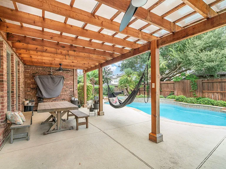 28410 Stonestead Dr — Photo 20
