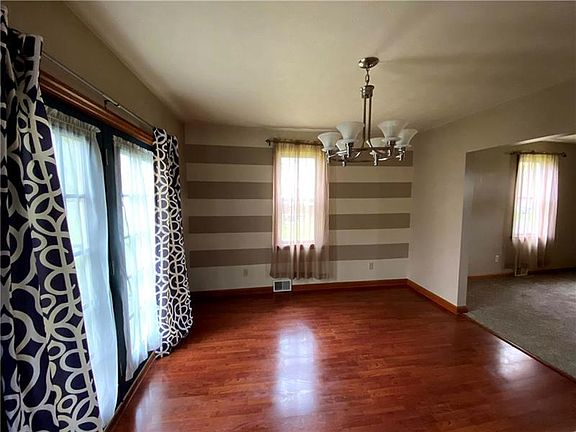 5th image of 221 Hazen Ave