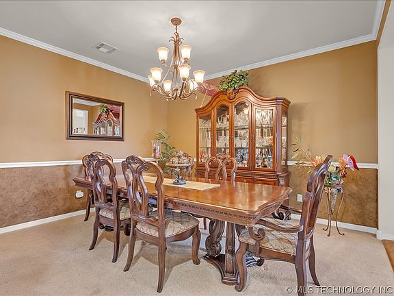 5th image of 16506 E 49th Pl