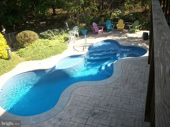 3rd image of 822 Palomino Ct