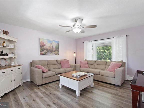 4th image of 16 Strassburg Cir
