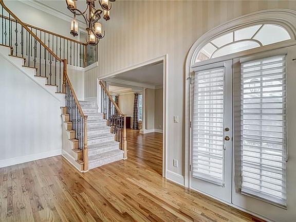 5th image of 3260 Belmont Glen Dr SE