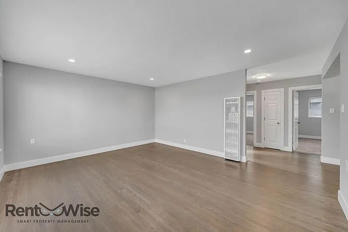 1600 5th Ave #2 — Photo 4