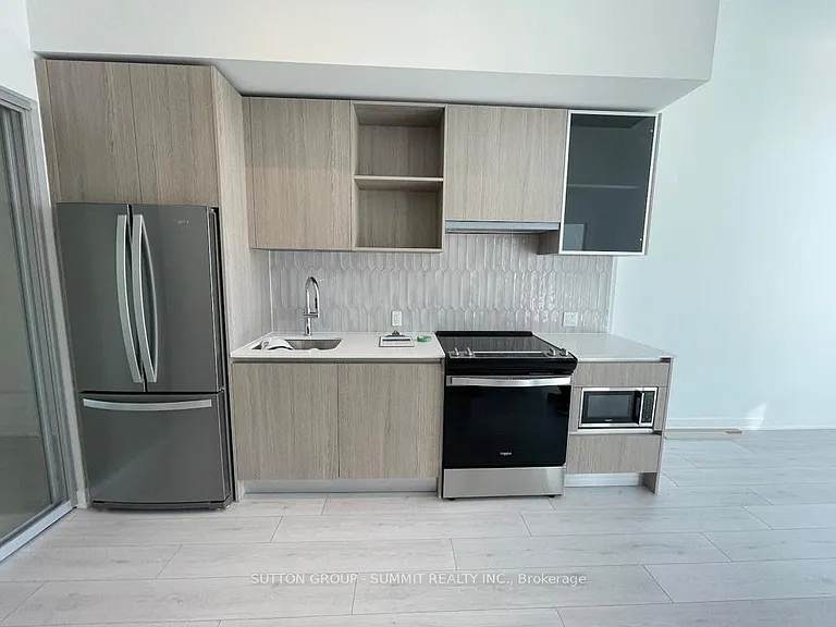 405 Dundas St W #104 — Photo 33