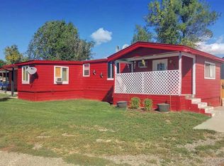 902 2nd St W, Roundup, MT 59072