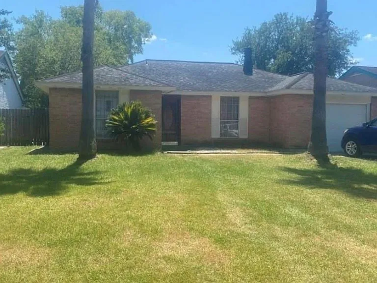 10751 Corona Ln — Photo 3