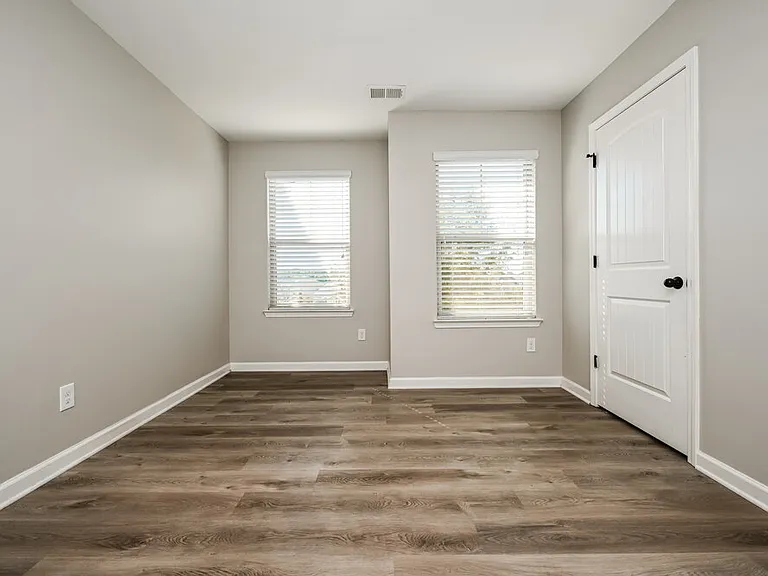 221 Magnaview Dr — Photo 13
