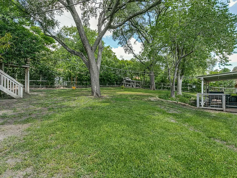 7407 Quail Run Dr — Photo 25