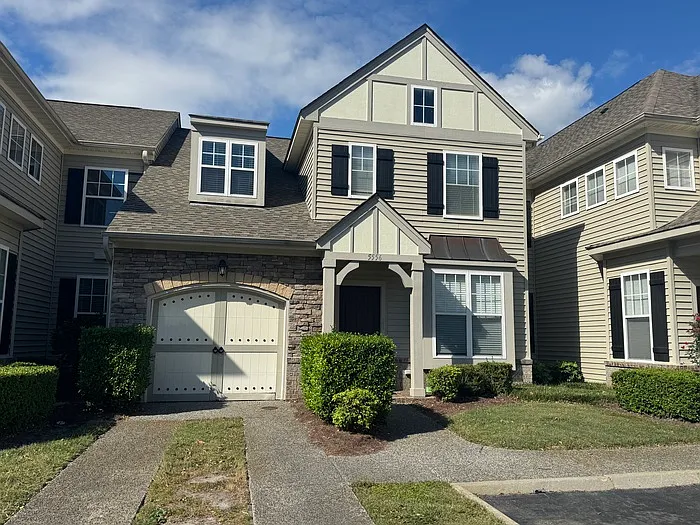 3 bed, 2.5 bath, 1900 sqft, $2,750 — Photo 3