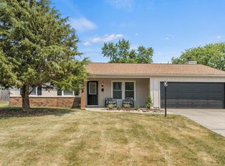 4009 Ravenscliff Pl, Fort Wayne, IN 46804