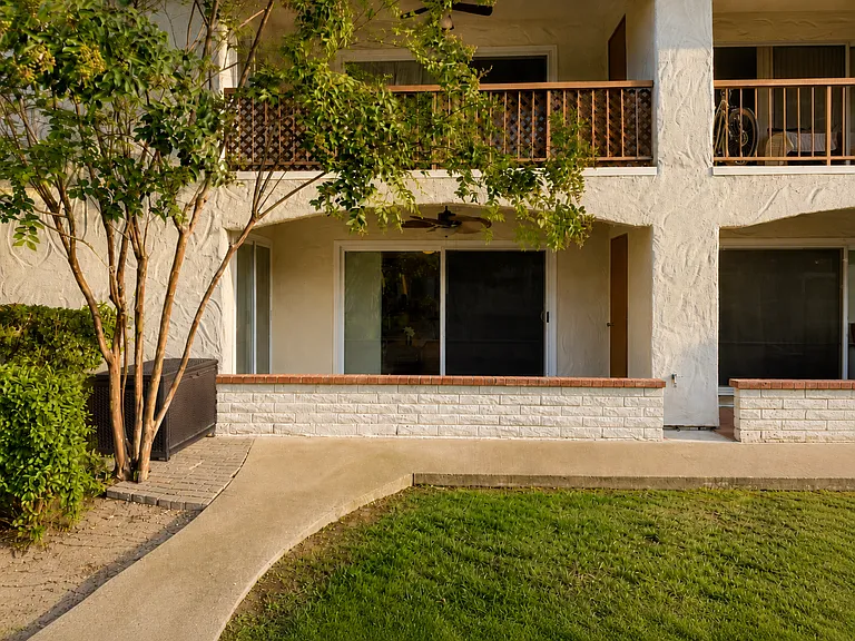 Rancho Mission Rd — Photo 19