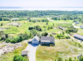 10 Serenity Ln, Searsport, ME 04974