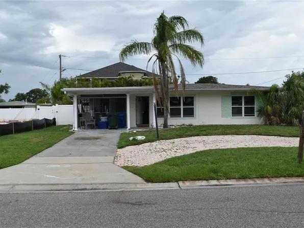 2470 Del Rio Way, Dunedin, FL 34698