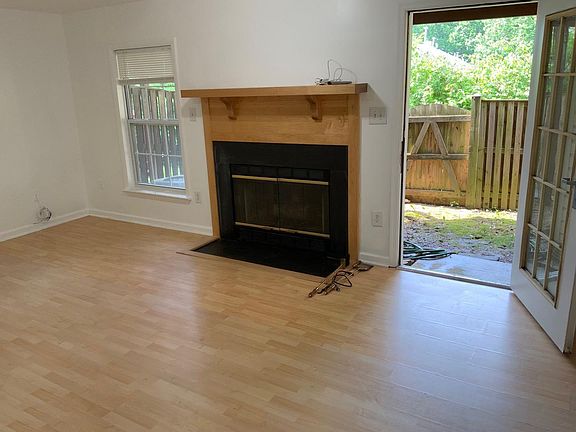 4th image of 11147 Maryland Manor Ct