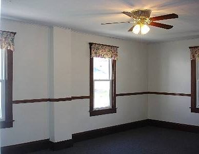 5th image of 407 Washington Ave