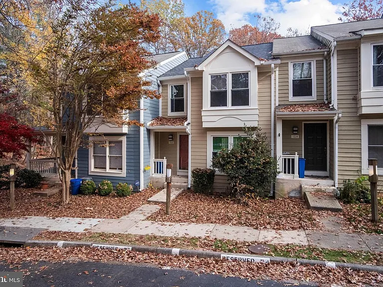 1602 Oak Spring Way — Photo 1