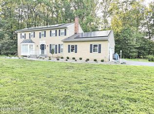19 Monterey Dr, Princeton Junction, NJ 08550