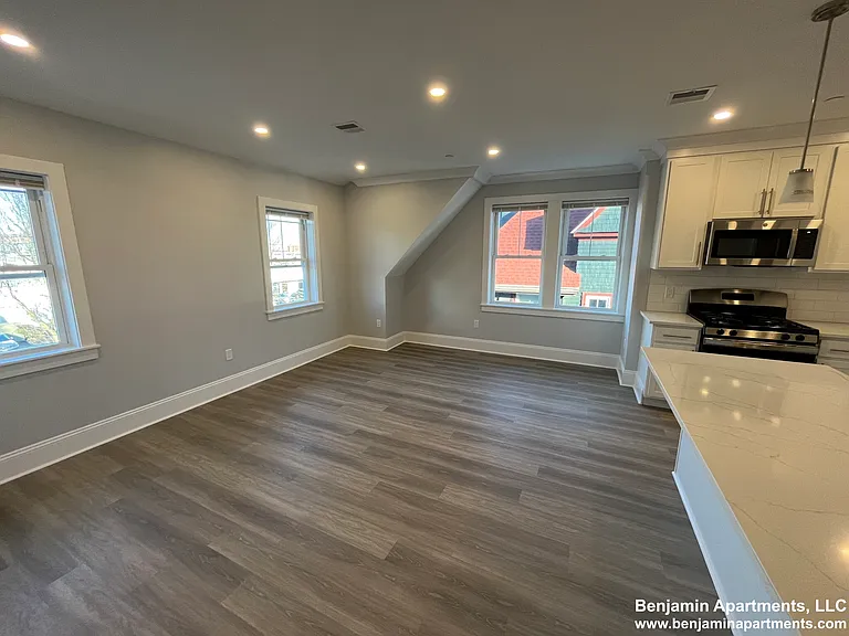 80 N Beacon St #5 — Photo 2