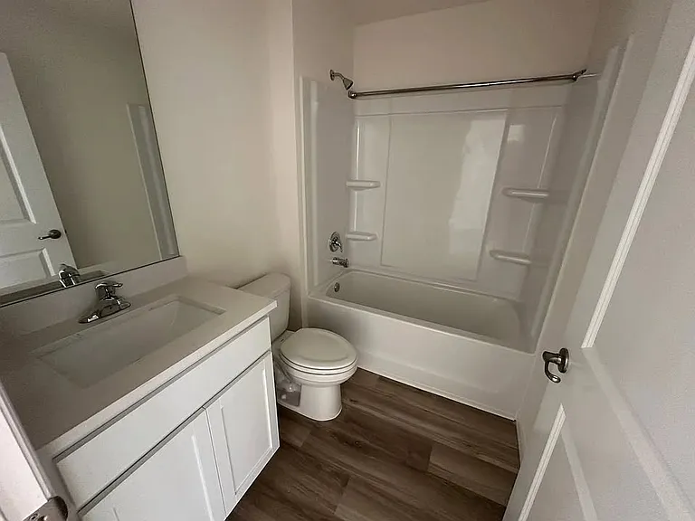 4646 Parkview Ln — Photo 8