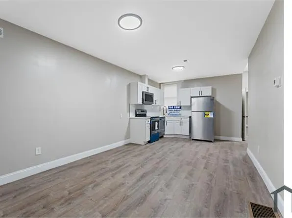 1517 W Westmoreland St, Philadelphia, PA