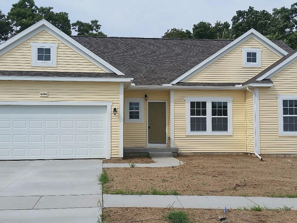 1st image of 10144 Castle Creek Cir