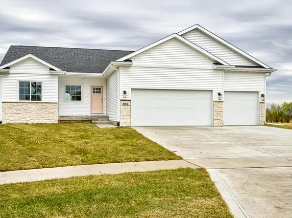 301 Springer Ct, Madrid, IA 50156
