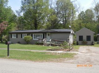 10391 West St, Jonesville, MI 49250